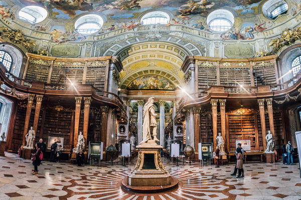 TOUR ĐÔNG-TÂY ÂU: BALAN-HUNGARY –SLOVAKIA- ÁO - SÉC - ĐỨC  14 NGÀY 13 ĐÊM. Đón Noel và Năm mới tại Đông Âu