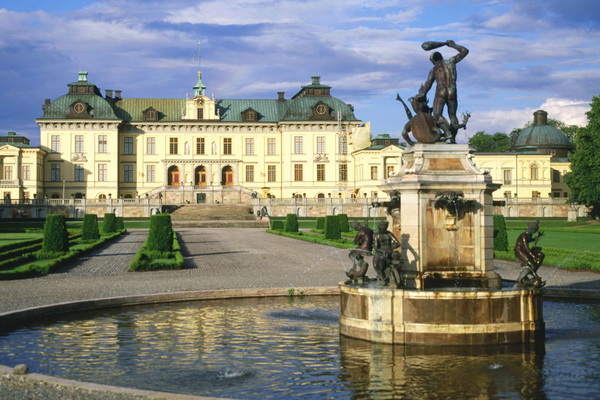 Tour Nga-Bắc Âu: MOSCOW-ST.PETERSBURG-HELSINKI–STOCKHOLM–KARLSTAD–OSLO–COPENHAGEN- 16N15D -k/h: 20/09/19