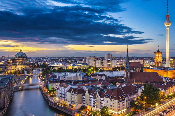 TOUR ĐÔNG-TÂY ÂU: BALAN-HUNGARY –SLOVAKIA- ÁO - SÉC - ĐỨC  14 NGÀY 13 ĐÊM. Đón Noel và Năm mới tại Đông Âu