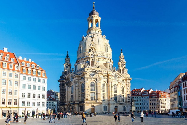 TOUR ĐÔNG-TÂY ÂU: BALAN-HUNGARY –SLOVAKIA- ÁO - SÉC - ĐỨC  14 NGÀY 13 ĐÊM. Đón Noel và Năm mới tại Đông Âu