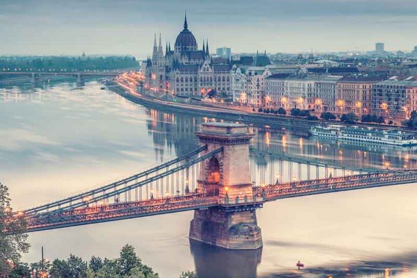 TOUR KHÁM PHÁ ĐÔNG-TÂY ÂU 2019: BALAN-HUNGARY –SLOVAKIA- ÁO - SÉC - ĐỨC  15 NGÀY 14 ĐÊM: Thưởng Ngoạn Mùa Thu Đông Âu