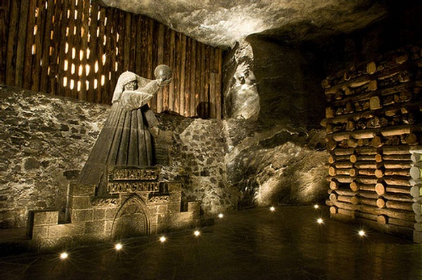 TOUR ĐÔNG-TÂY ÂU: BALAN-HUNGARY –SLOVAKIA- ÁO - SÉC - ĐỨC  14 NGÀY 13 ĐÊM. Đón Noel và Năm mới tại Đông Âu