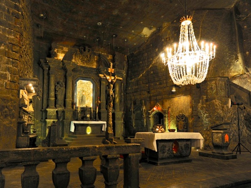 TOUR ĐÔNG -TÂY ÂU 6 NƯỚC: BALAN-HUNGARY –SLOVAKIA- ÁO - SÉC - ĐỨC - 15 NGÀY 14 ĐÊM 2023