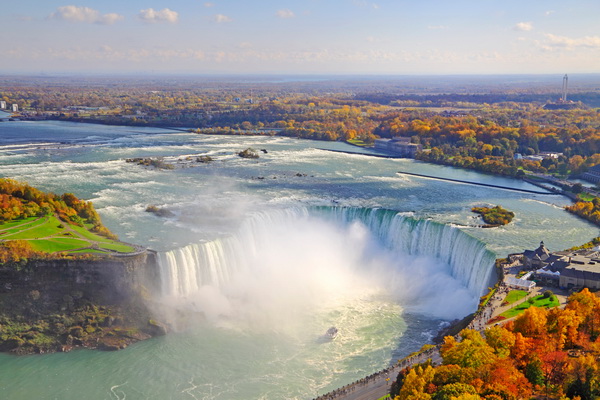 TOUR CANADA: TORONTO-KINGSTON-THOUSAND ISLAND-NIAGAVA FALL-VANCOUVER-VICTORIA 9N8Đ