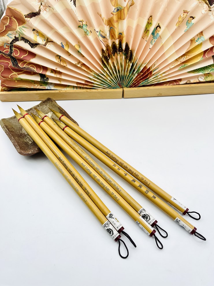 TP06.2 Mộ Vân Lang Hào (Bút thư pháp cỡ trung)