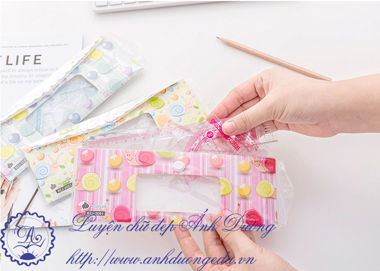 Bộ ê ke thước kẻ BZJ 2051