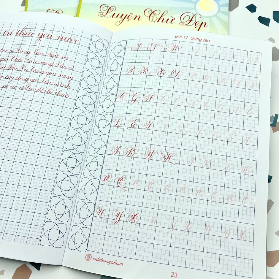 Vở mẫu nghiêng 2 - chữ nghiêng trên đường kẻ đứng