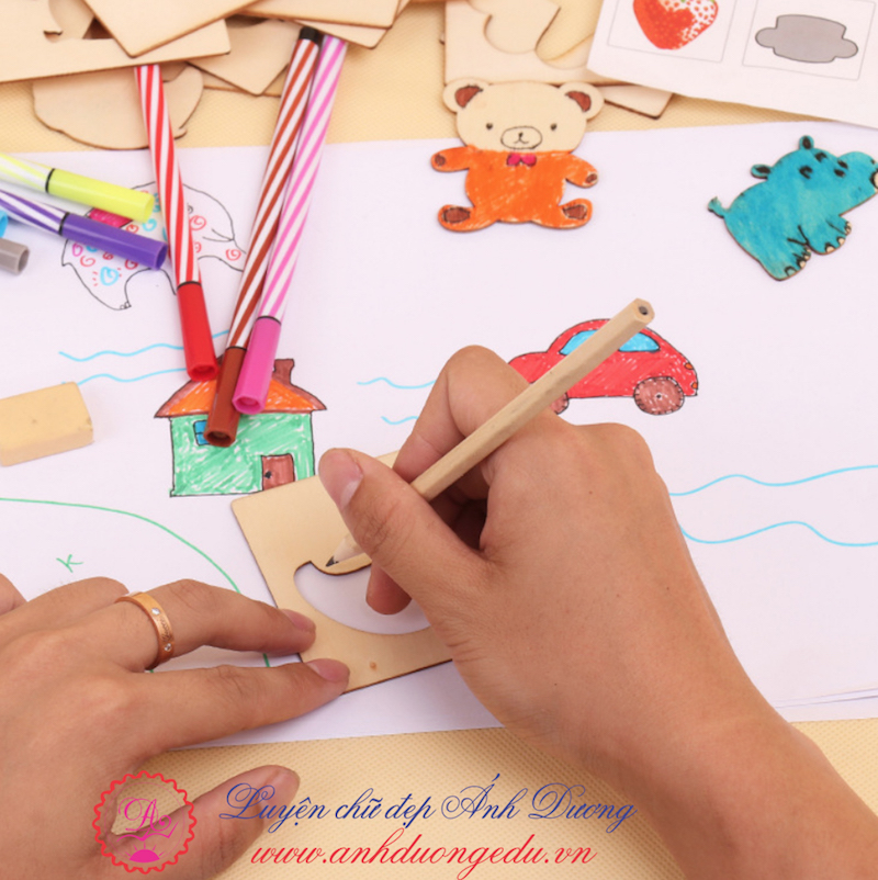 Bộ 24 khuôn gỗ vẽ hình