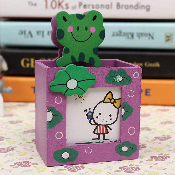 Ống cắm bút hình nổi