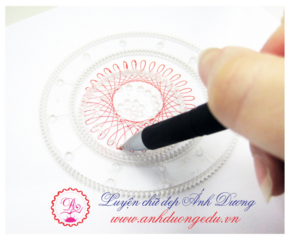 Thước vẽ sáng tạo Spirograph