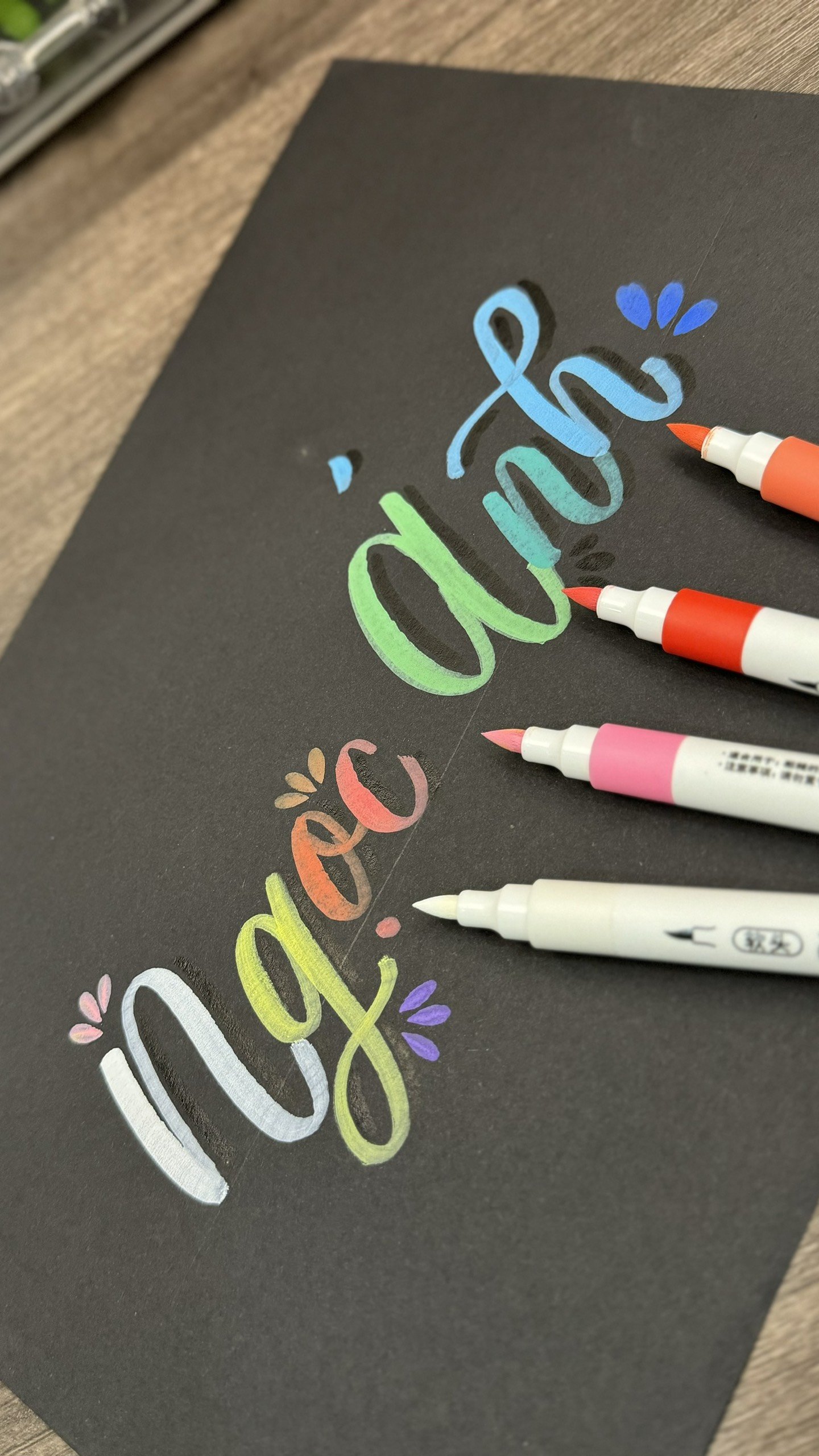 Bộ bút acrylic BL675 - 12 màu