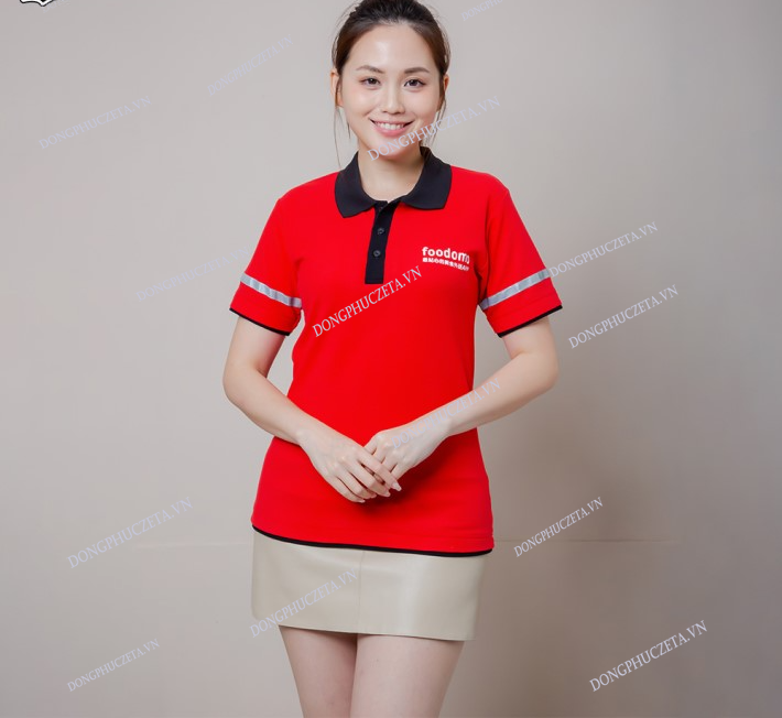 Đồng phục màu đỏ tươi