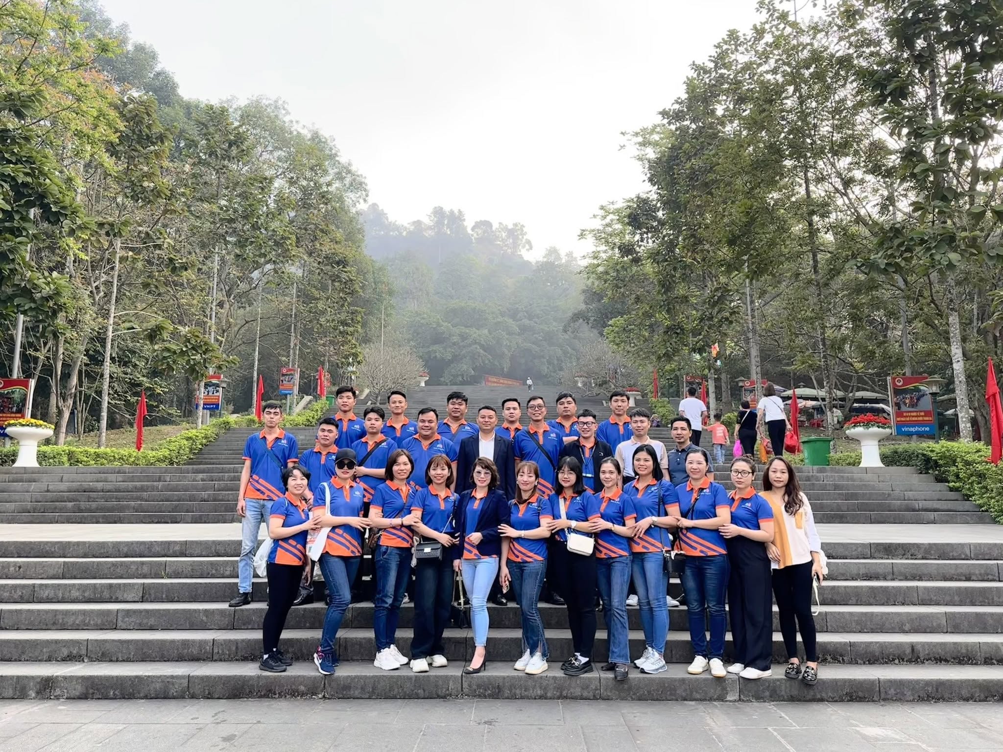 áo phông đồng phục nhà ở ngay reco