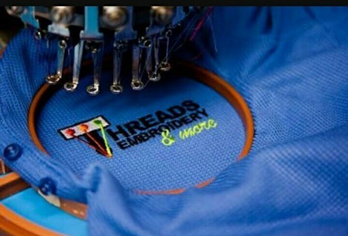 thêu áo đồng phục