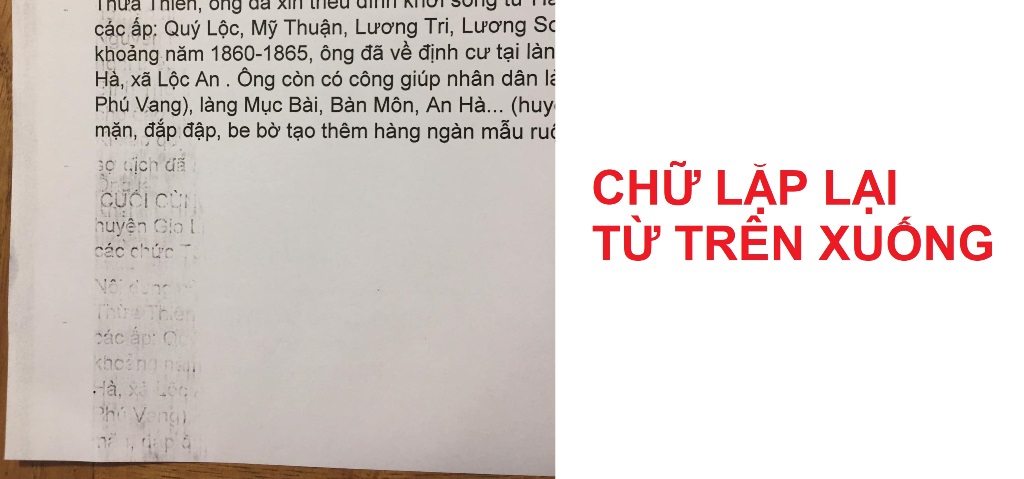 chữ in lặp lại từ trên xuống