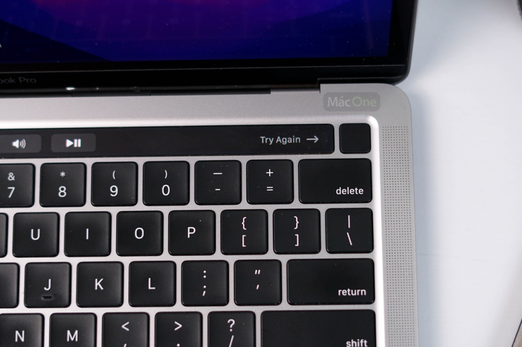 MacBook Pro 2022 13 inch Apple M2 16GB RAM 512GB SSD – Like New