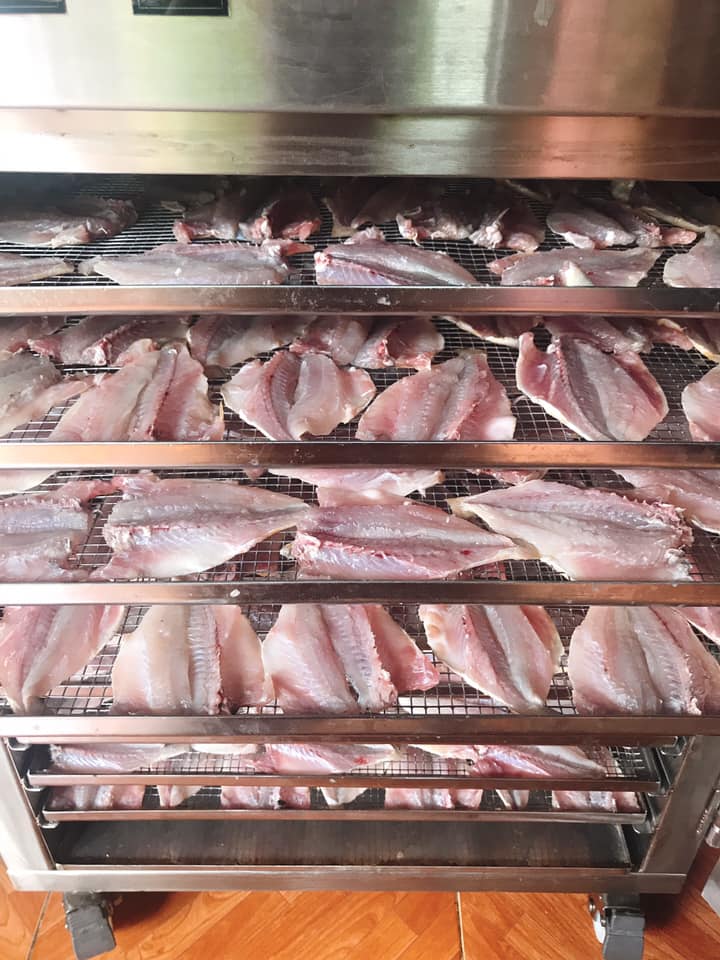 Máy sấy khô thực phẩm đa năng - Sấy khô nhanh các loại từ nông sản, thủy hải sản đến dược liệu Máy sấy khô thực phẩm đa năng - Sấy khô nhanh các loại từ nông sản, thủy hải sản đến dược liệu