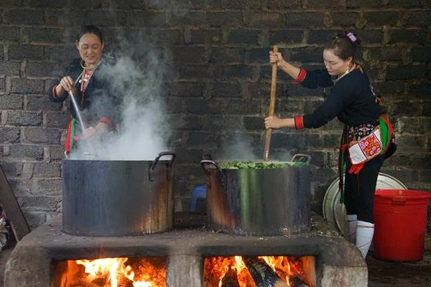 Giới thiệu nồi nấu dầu dội đầu dược liệu 2 trong 1 bằng điện tự động Giới thiệu nồi nấu dầu dội đầu dược liệu 2 trong 1 bằng điện tự động