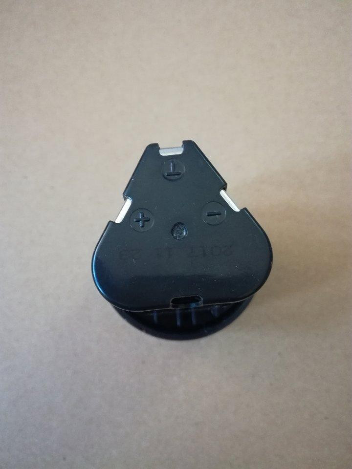 pin-may-khoan-cam-tay-12v-lithium-ion-4