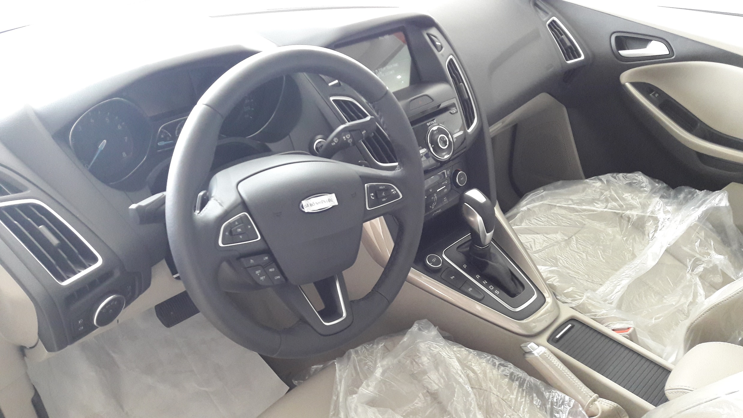 Xe Ford focus 2017 giá tốt tại Hà Nội