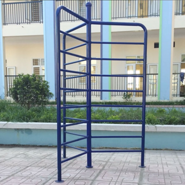 Thang leo mầm non 3 cạnh đứng MN001