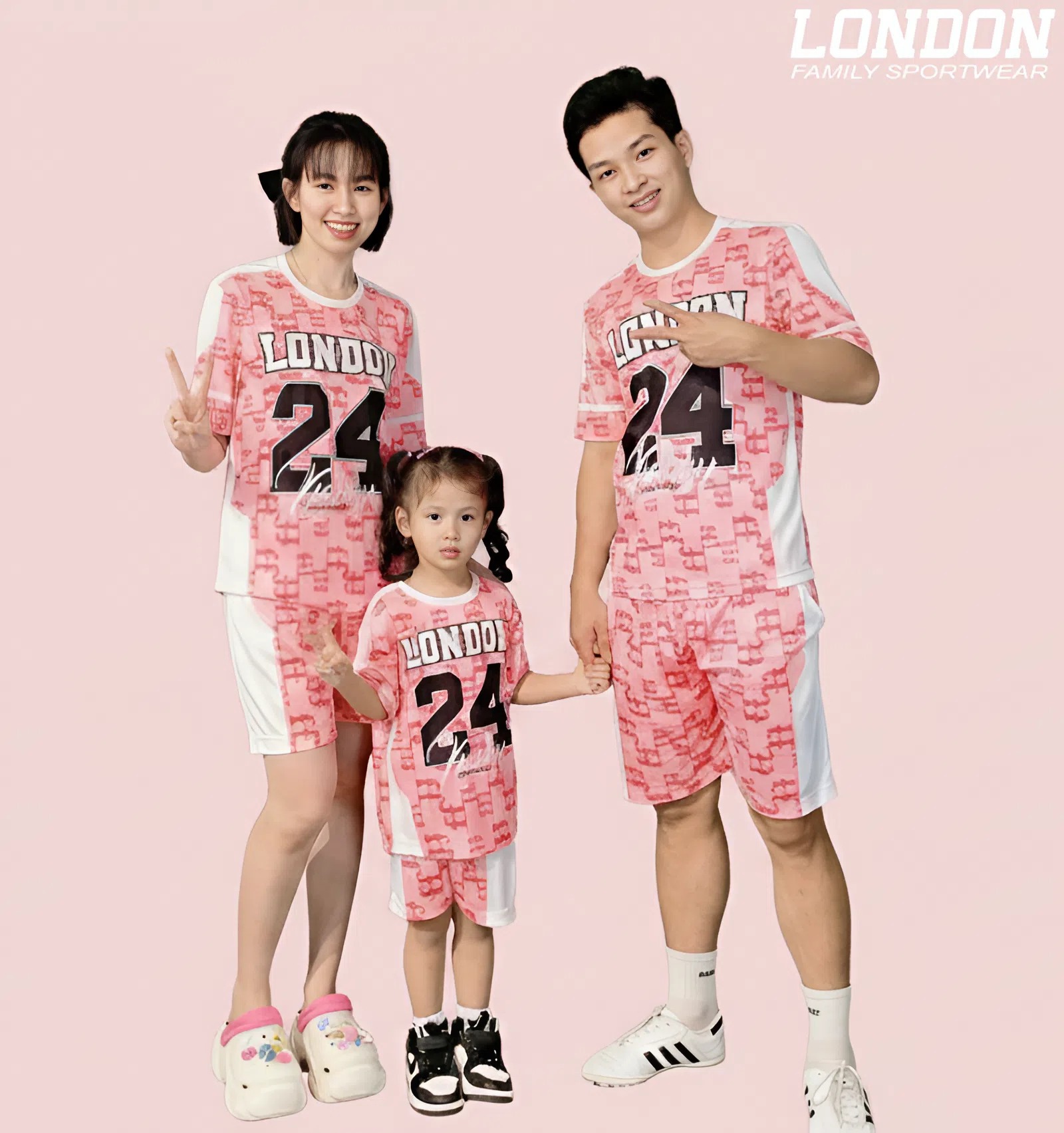 BỘ ĐỒ THỂ THAO GIA ĐÌNH-GĐ1 LONDON HỒNG