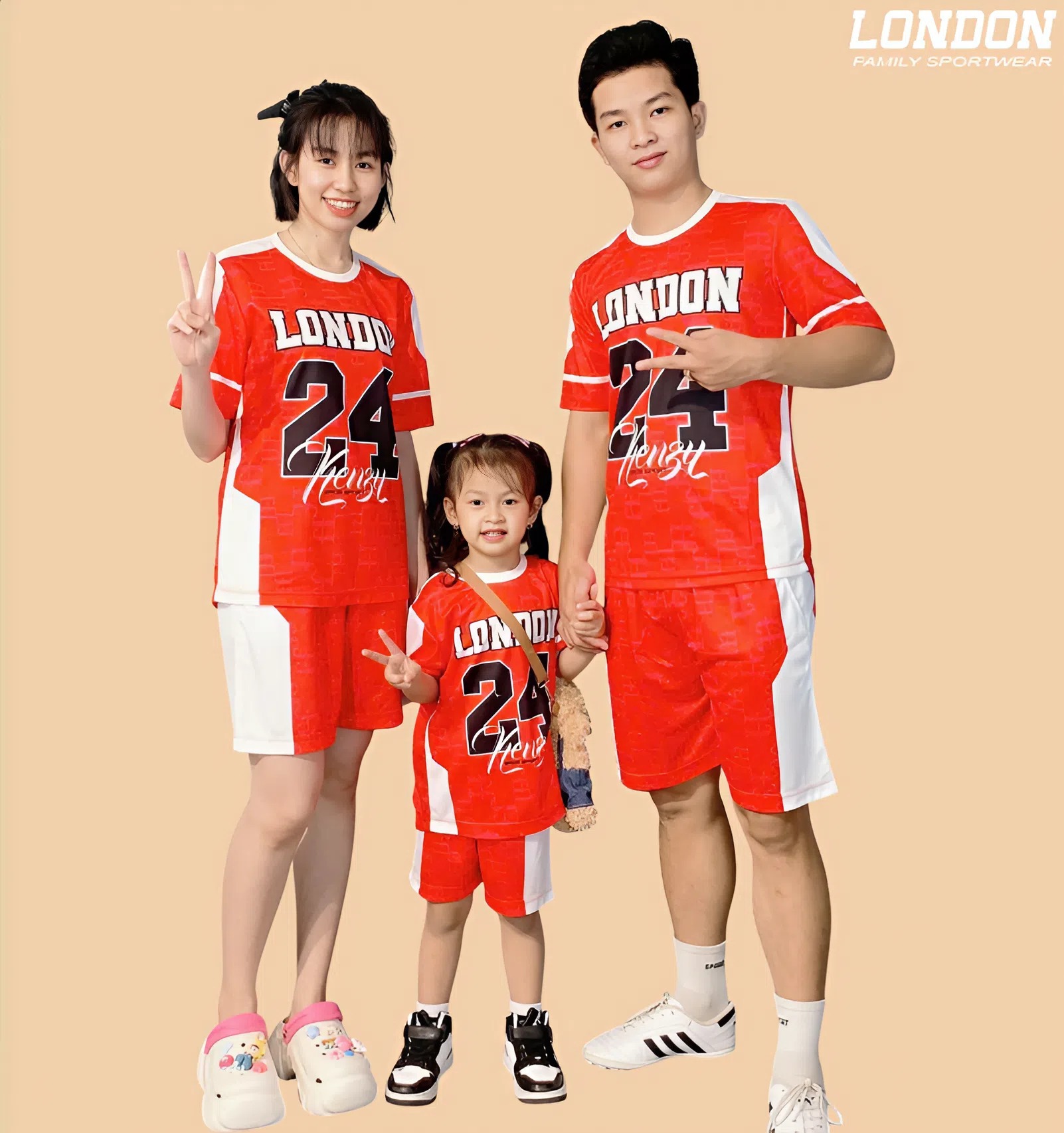 BỘ ĐỒ THỂ THAO GIA ĐÌNH-GĐ1 LONDON ĐỎ