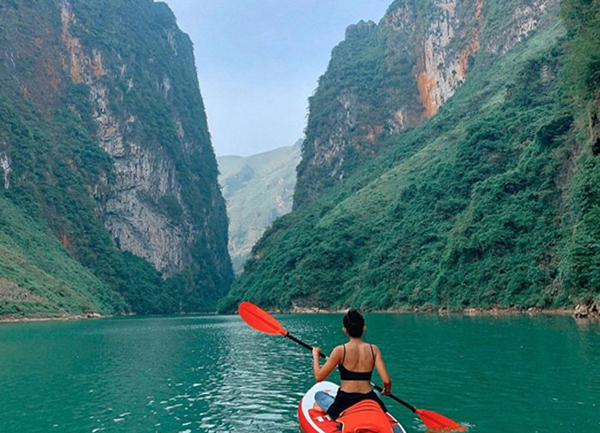 Nên Đi Du Lịch Hà Giang Hay Hồ Ba Bể ?