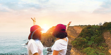 Khách du lịch Cô Tô