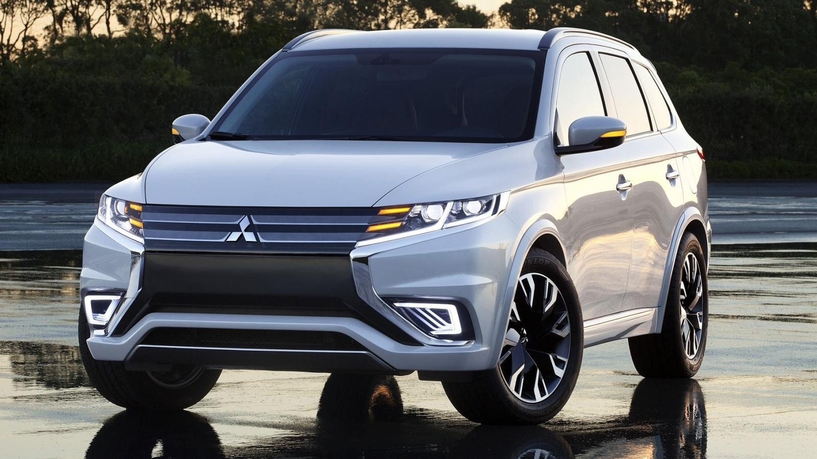 Mitsubishi outlander 2020 года Mitsubishi outlander 2020 года