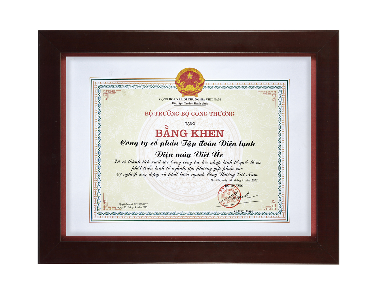 Kangaroo vinh dự nhận bằng khen của Bộ trưởng Bộ Công thương