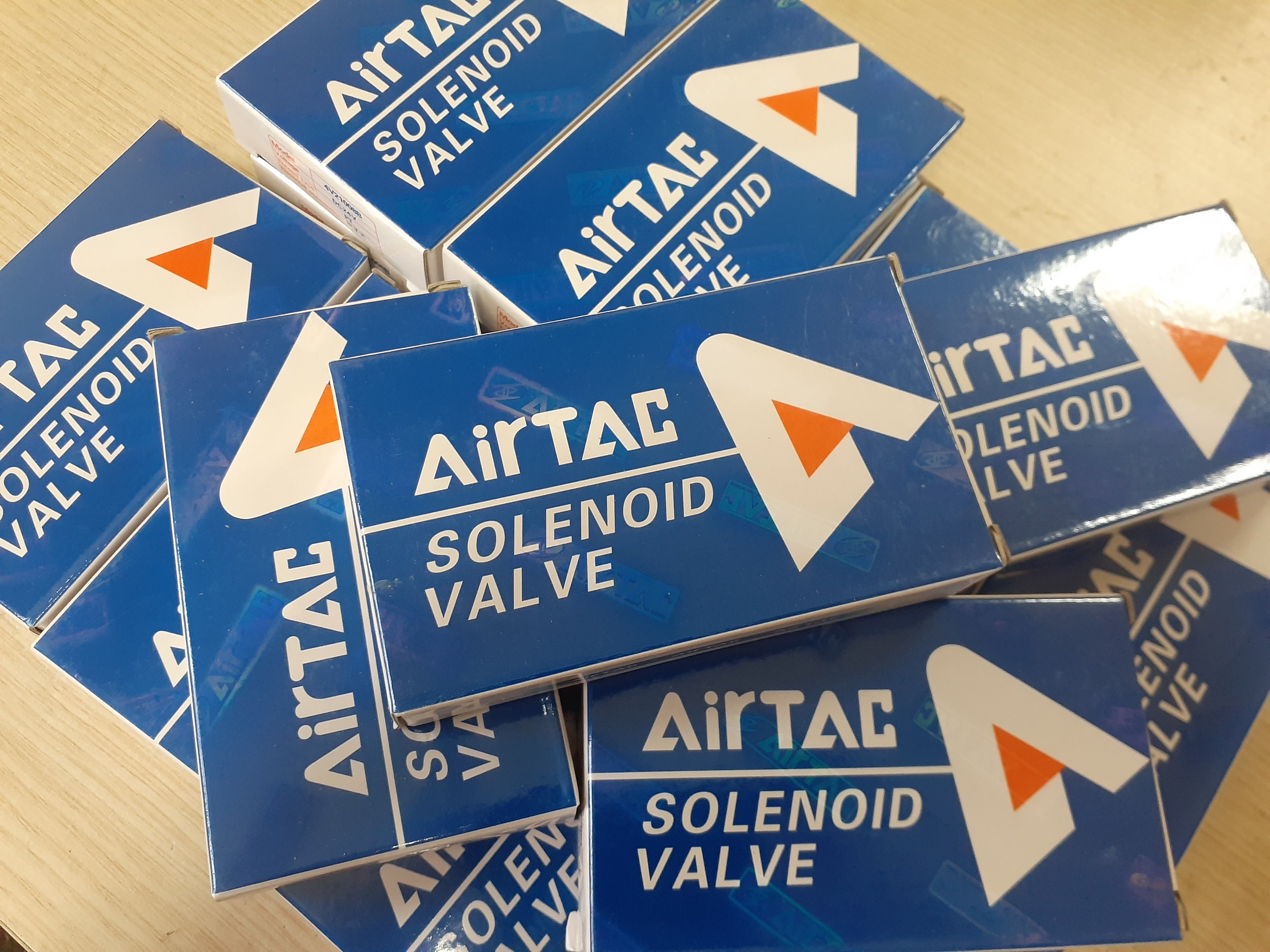 Van điện từ 4V210-08-24VDC 1 coil AIRTAC