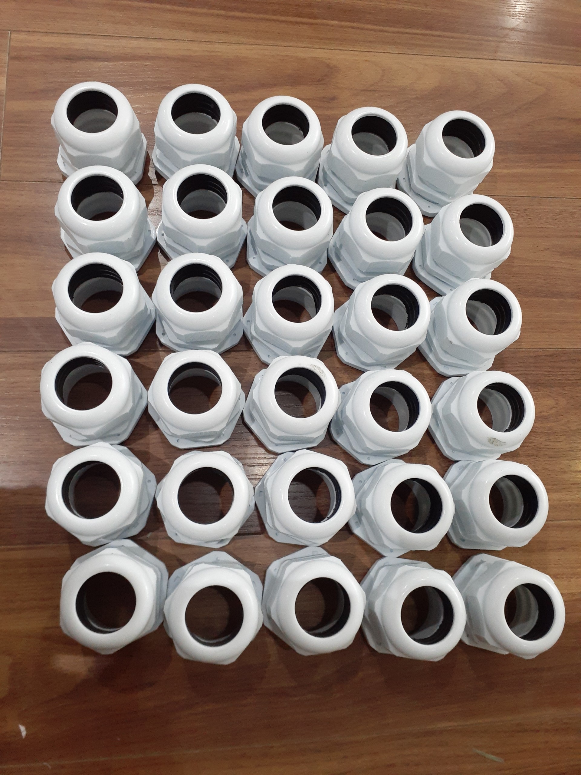 Cút siết cáp, ốc siết cáp, cút xiết cáp, ốc xiết cáp nhựa PG07 PG09 PG11 PG13.5 PG16 PG19 PG21 PG25