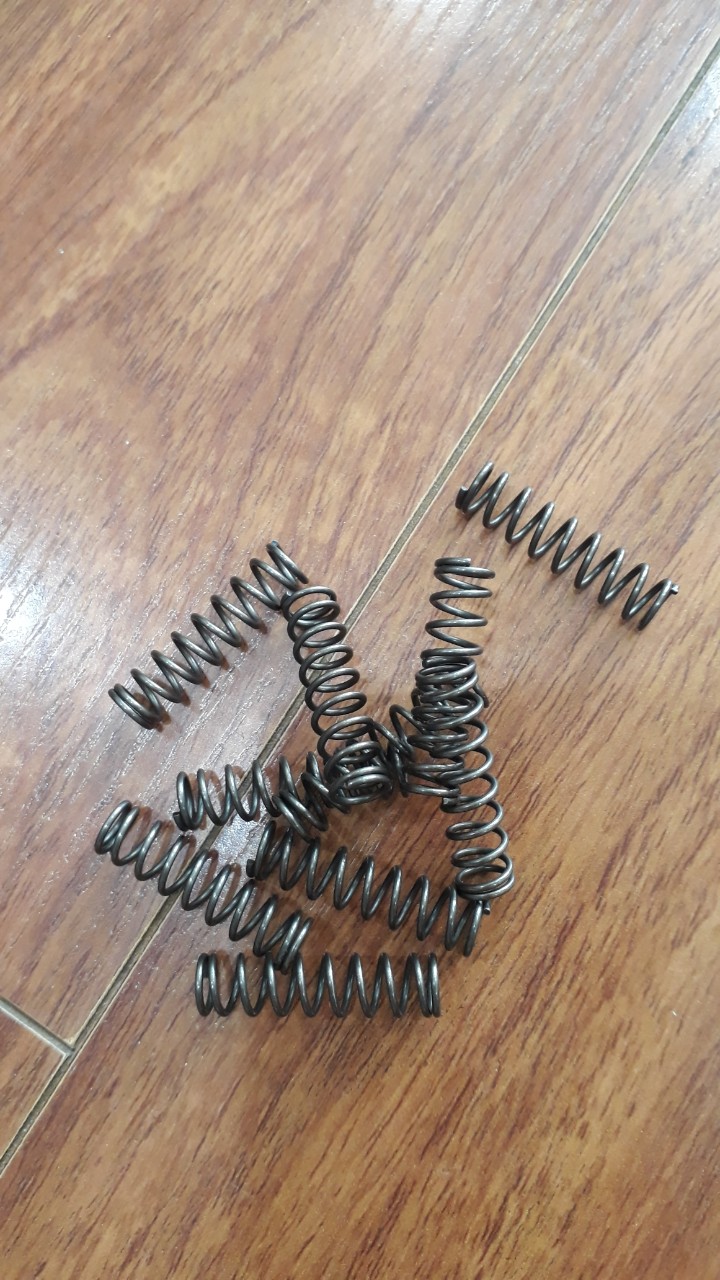 Lò xo nén thép không gỉ 304 KT 1.2*8*30mm