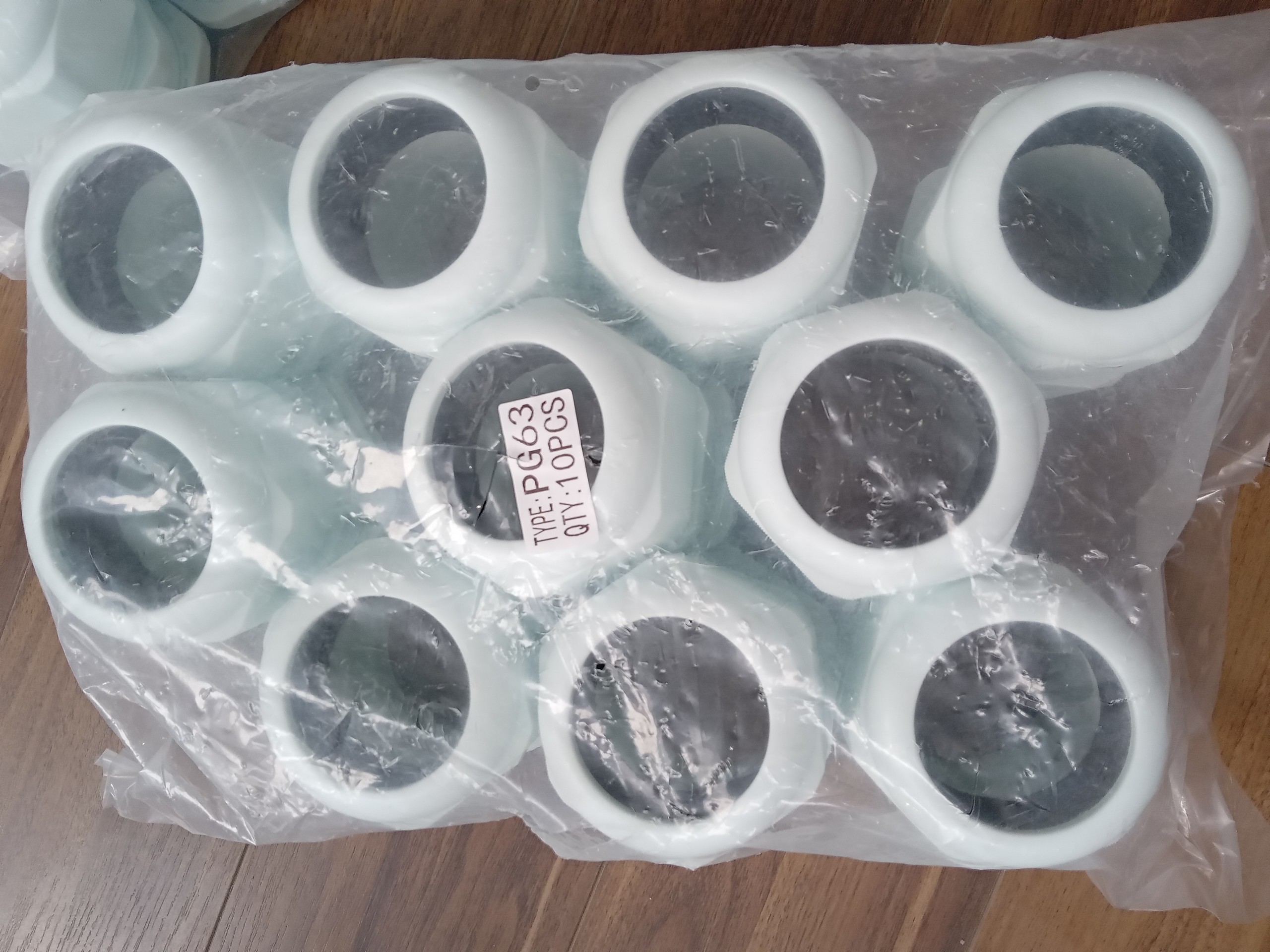 Cút siết cáp, ốc siết cáp, cút xiết cáp, ốc xiết cáp nhựa PG07 PG09 PG11 PG13.5 PG16 PG19 PG21 PG25 PG29 PG36 PG42 PG48 PG63