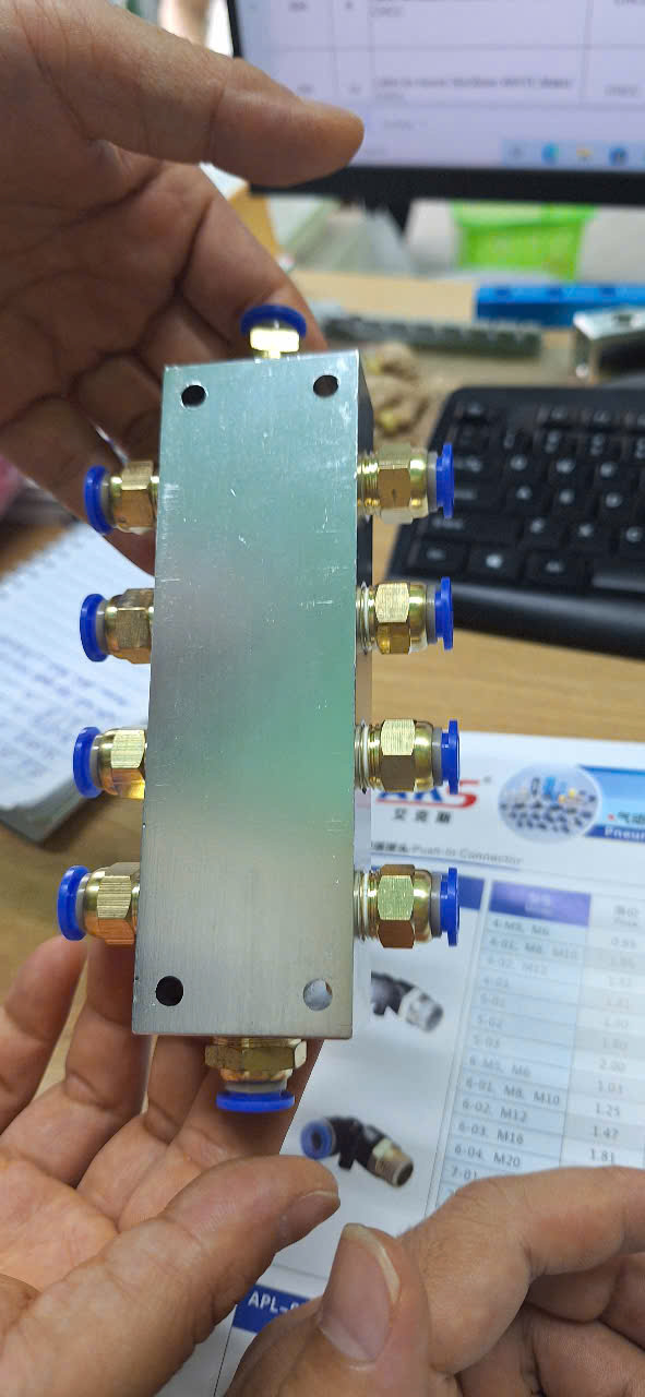 Bộ chia khí nhiều cổng 2 đầu vào ra 4,6,8,10,12,14,16 cổng, Air gas Steam distribution, Thanh chia khí nén nhiều cổng MT2-4, MT2-6, MT2-8, MT2-10, MT2-12, MT2-14
