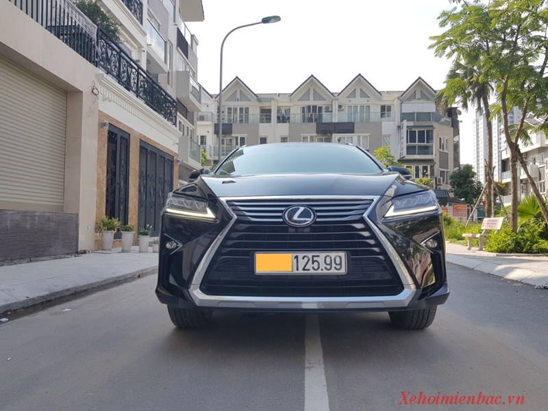 Đầu xe Lexus rất sang trọng, đẳng cấp, biển VIP của đại gia đặt mua