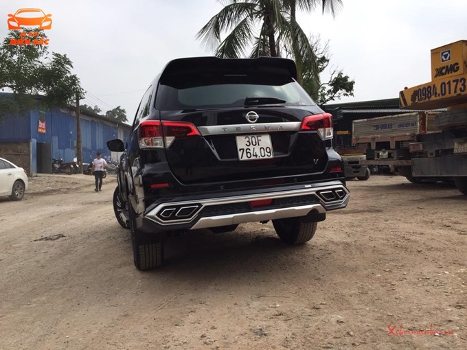 Thêm chiếc xe Terra 2019 lắp bodykit tại Hà Nội