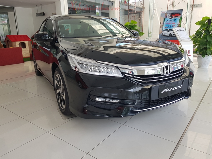 Tìm hiểu nhanh hàng nóng Honda Accord giá hơn 13 tỷ tại VMS 2023