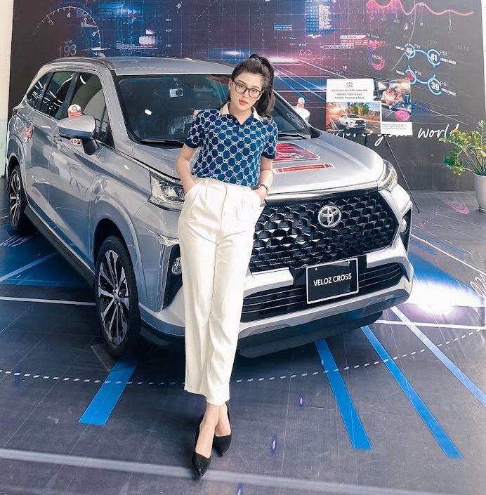 gia-xe-toyota-veloz-cross-top-2023-bac-anh-kim