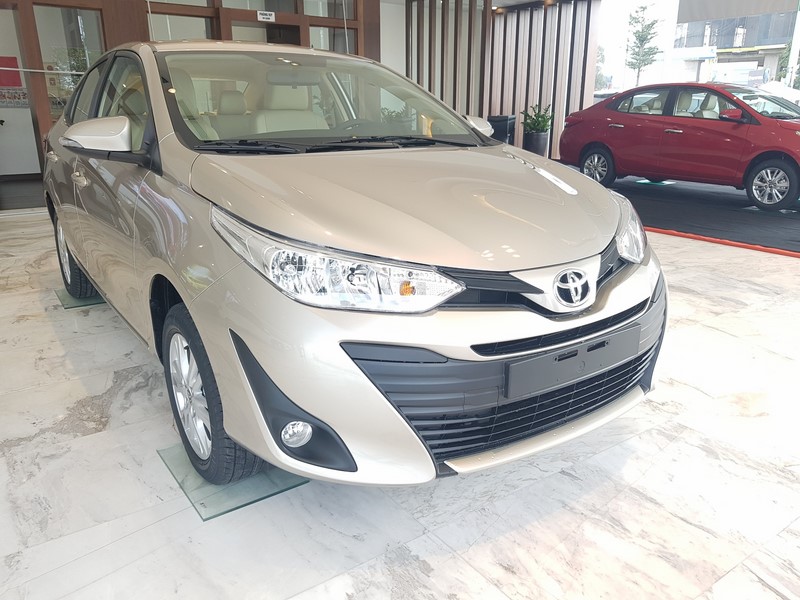 xe-toyota-vios-e-cvt-so-tu-dong-2020