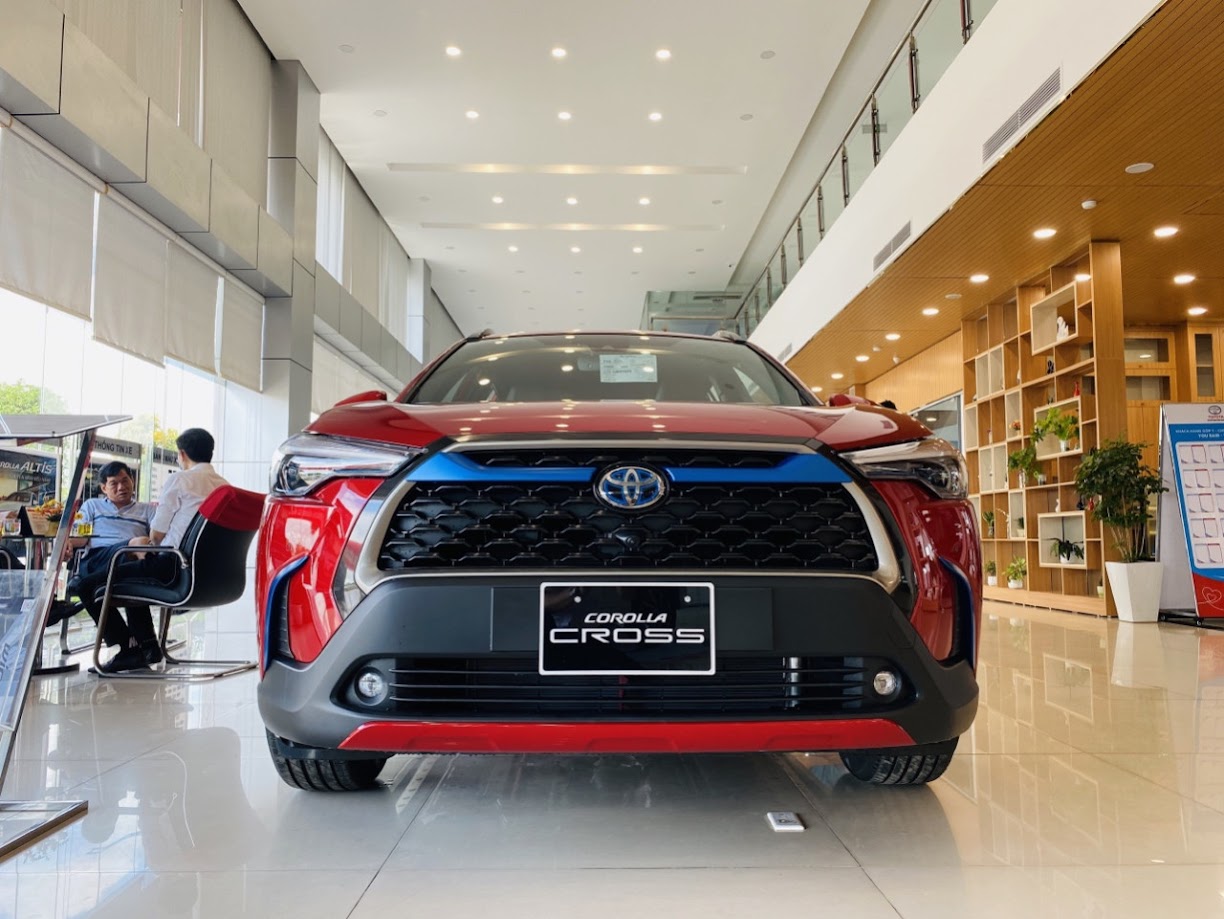 gia-xe-toyota-cross-2023-cxh-do-nt-do