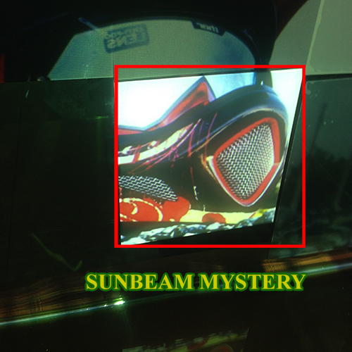 Mặt trước màn chiếu dán kính SUNBEAM MYSTERY