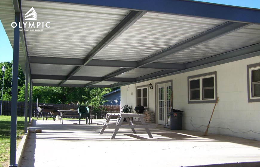 Loại tấm lợp nào phù hợp để lợp mái tôn hiên nhà?