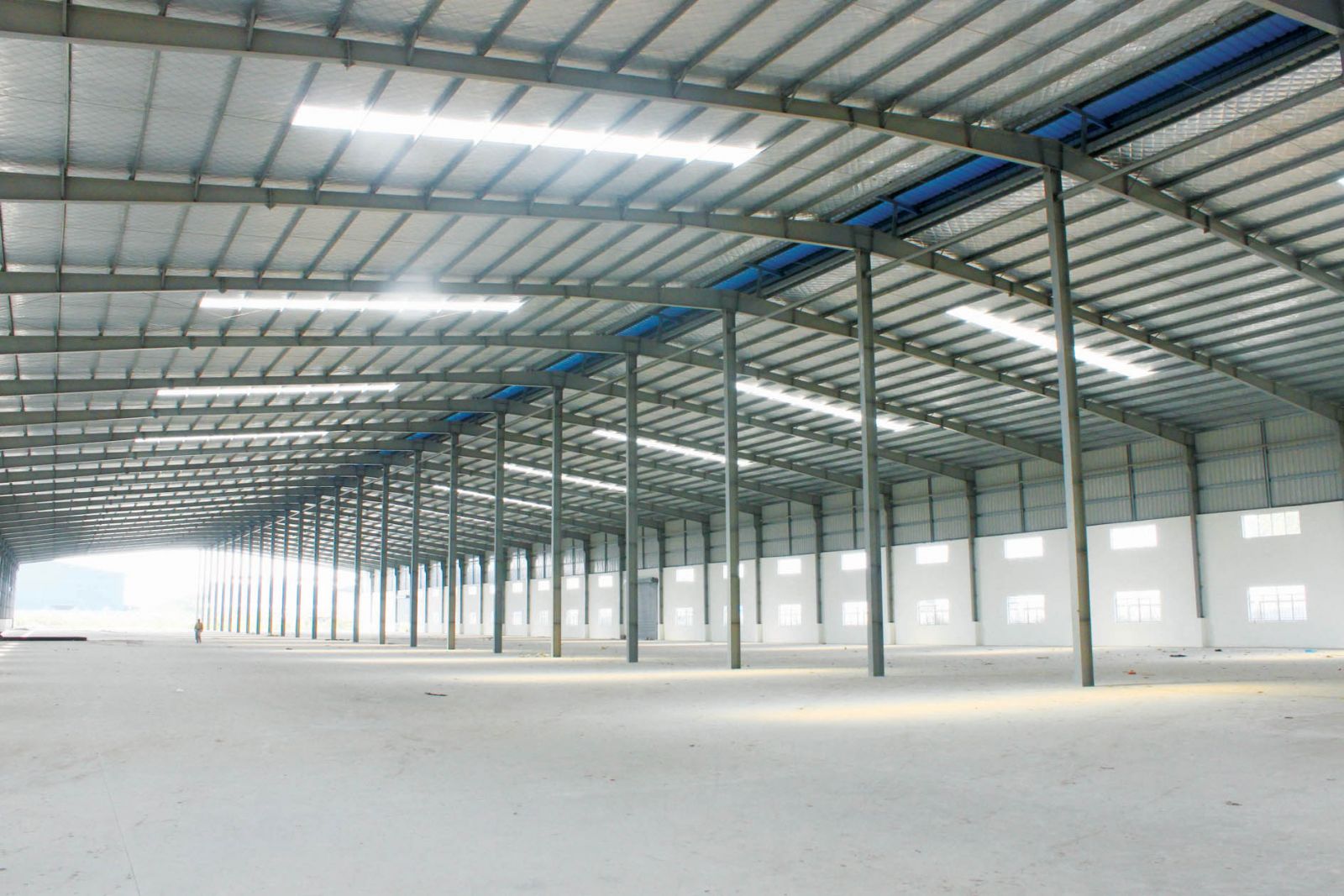 Mua tôn lợp mái cho nhà xưởng tại Mỹ Việt để đảm bảo tôn lợp có chất lượng tốt nhất