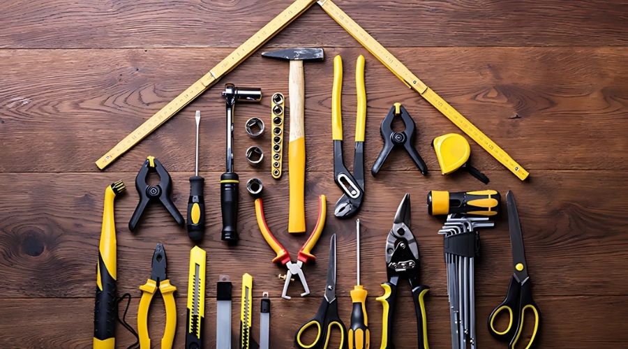 Chuẩn bị đầy đủ nguyên vật liệu, dụng cụ trước khi tiến hành lợp mái