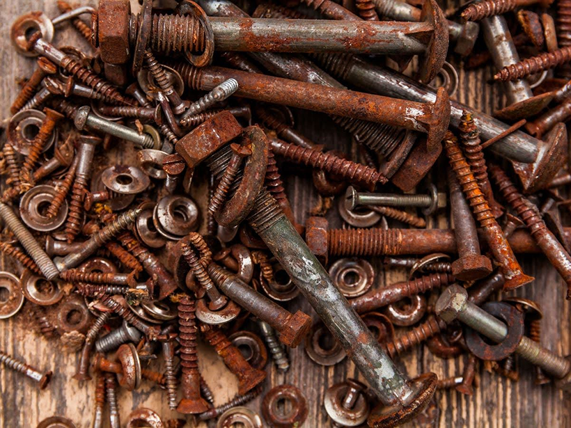 Hạn chế sử dụng vít kém chất lượng tiềm ẩn nguy cơ gỉ sét