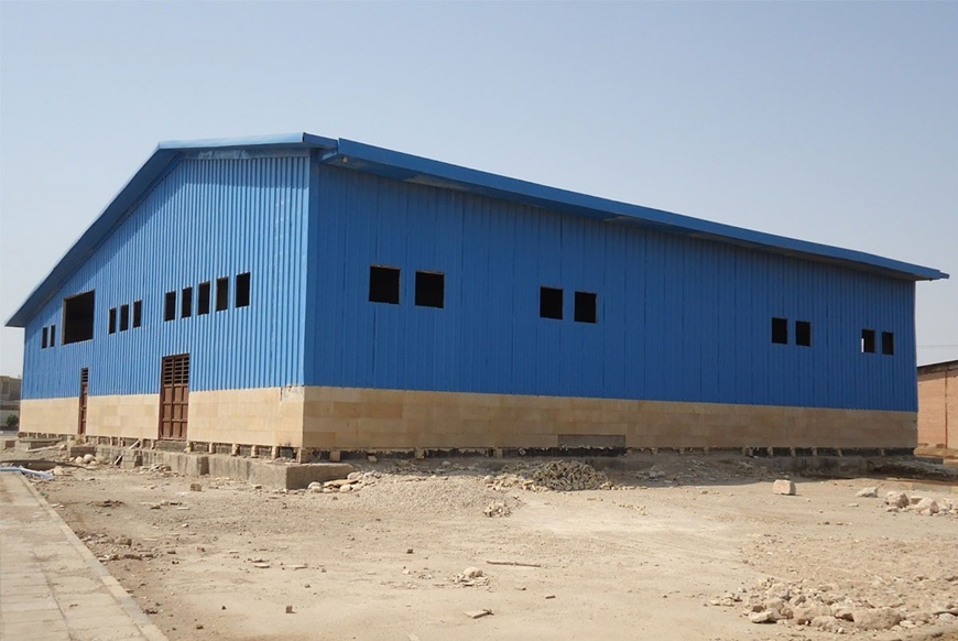 Số lượng sóng nhiều tạo bề mặt tôn phẳng và đẹp mắt