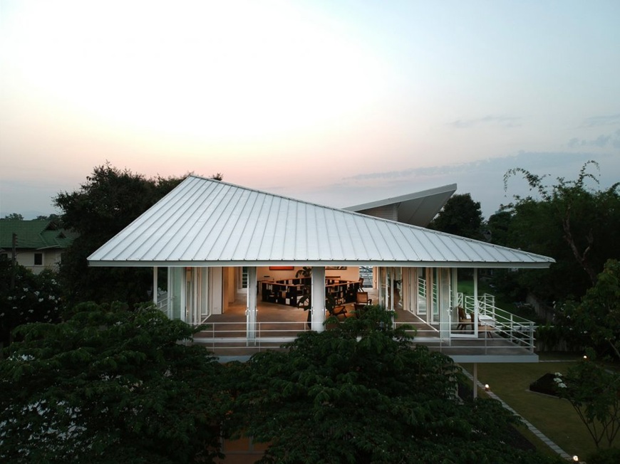 Chọn tôn cần đặc biệt ưu tiên đến độ dày tôn, lớp mạ, khả năng chống ăn mòn, độ bền màu và tính tương thích với khí hậu