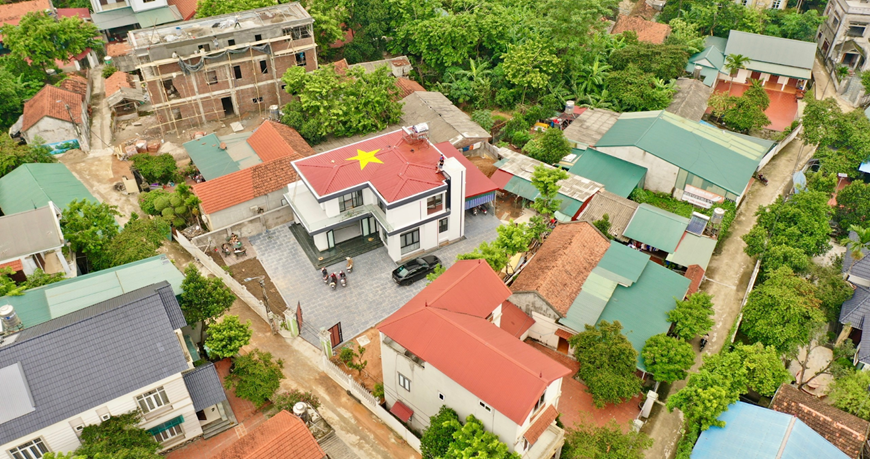 Tôn lợp mái mạ kẽm gần như trở thành nét đặc trưng trong lối kiến trúc nhà ở hiện đại của nước ta